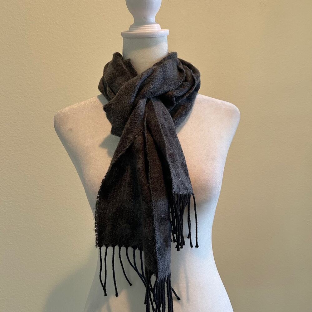Cejon Scarf Grey Animal Print Tassel Hem Made in Italy OS Comfortcore Winter
